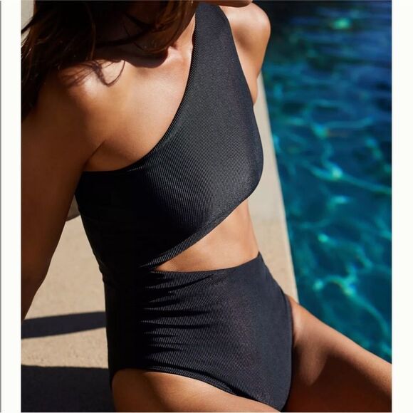 NWT Anthropologie Beach Riot Celine Cut-Out One-Piece Swimsuit Black L - Picture 1 of 9
